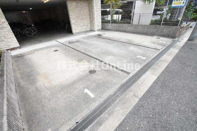 T’ｓ　SQUARE城東野江の駐車場