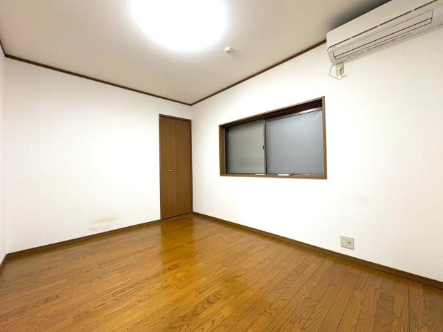 大井５丁目戸建の洋室