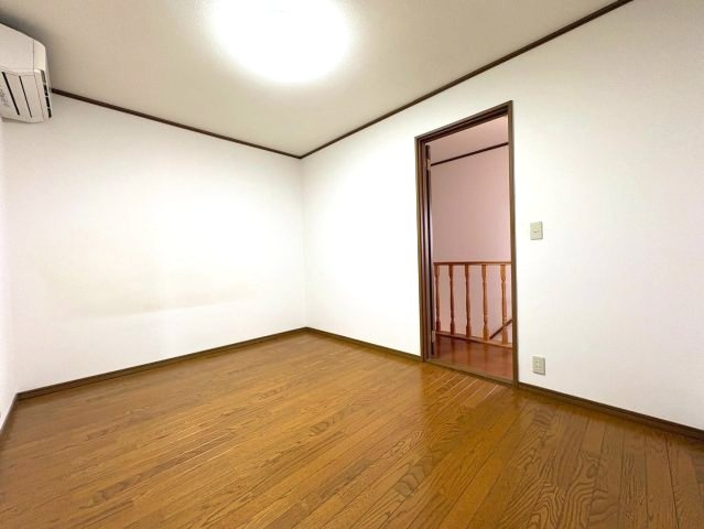 大井５丁目戸建の洋室