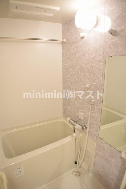 S-RESIDENCE難波Brillerの浴室