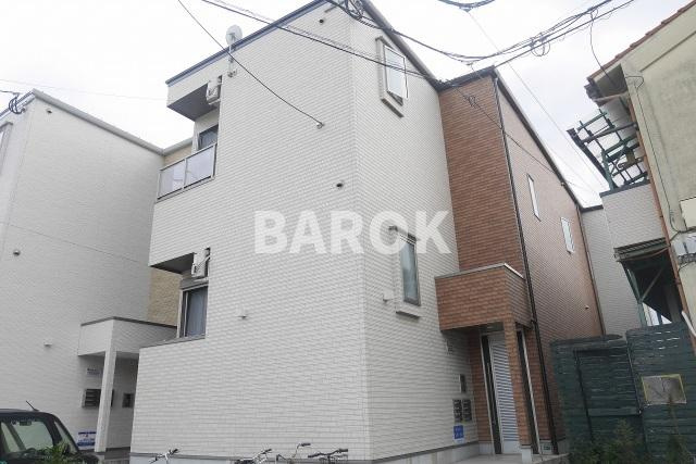 メゾンドバロン諸岡の外観