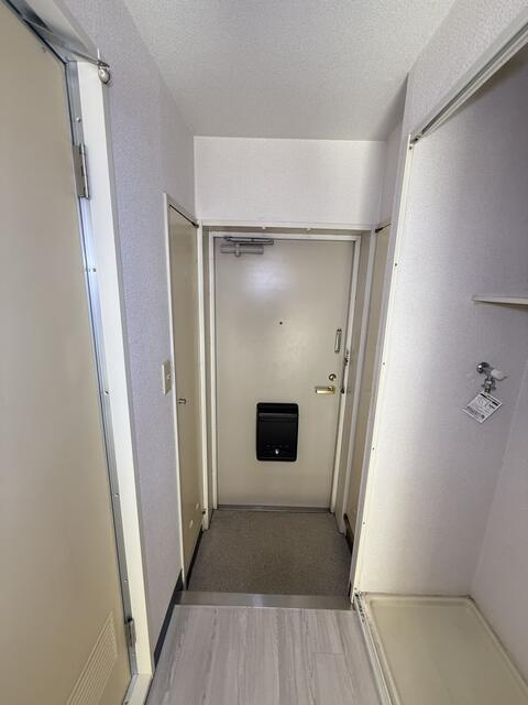 モンシェール新小岩の玄関