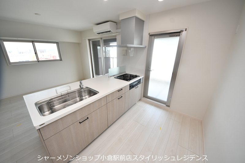 内山神岳ビルのキッチン