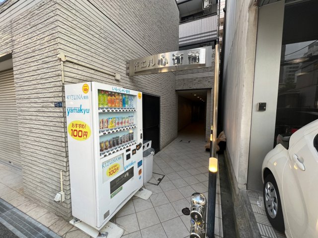 ドエル心斎橋のエントランス