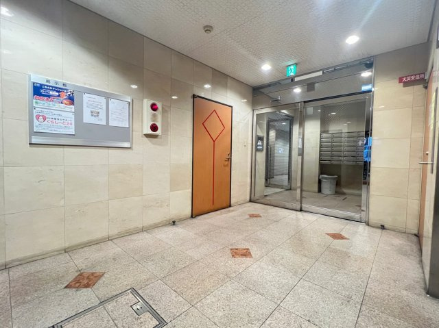 ドエル心斎橋のロビー