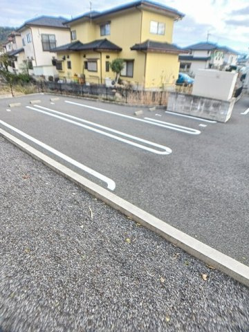 ギャラクシーの駐車場