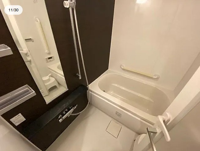 中央区日本橋本町４丁目の賃貸マンションの浴室