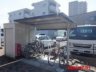 レオネクスト上南三のその他|屋根付き駐輪場