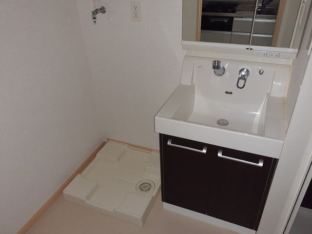 カーサ　ベレッツアの洗面所