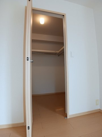 グラン　フルール　ジャルダンＡの収納