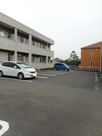 イート　ハーブⅠの駐車場