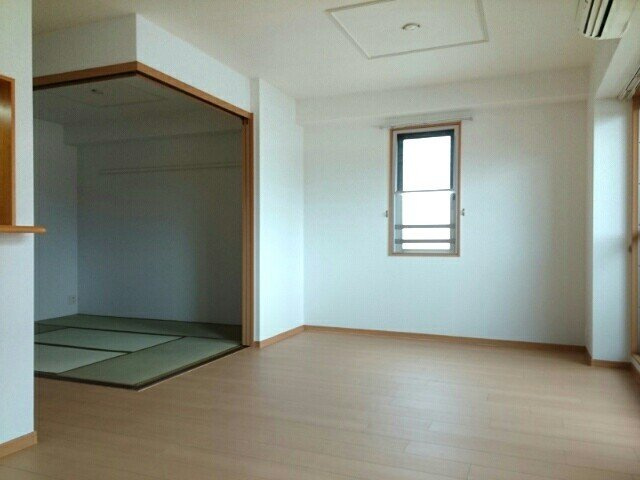エトワールひこの居間・リビング