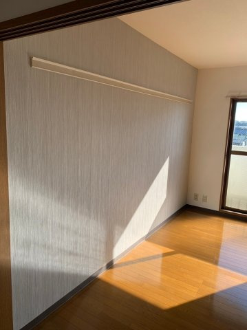 レナジア上横場 の洋室