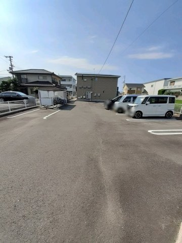 フローラの駐車場