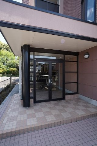 ブルースカイヒルズⅡのエントランス