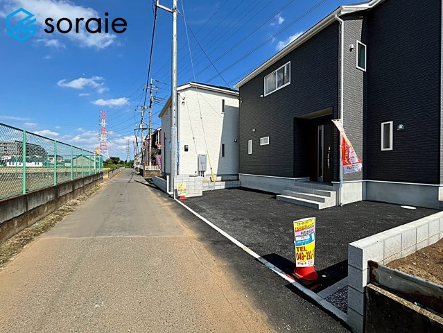 川越市新宿町第8　新築戸建　全5棟　クレイドルガーデンの前面道路含む現地写真|2026.8.24撮影