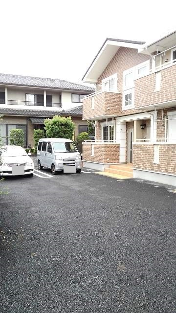 ラフィナートの駐車場