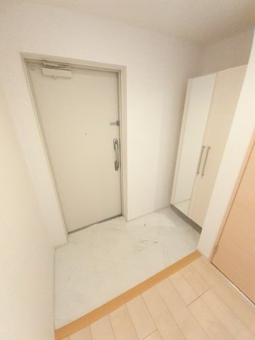 エムズシャングリラの玄関