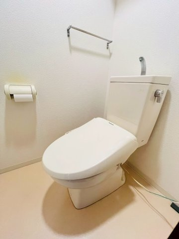 クレール松の内のトイレ