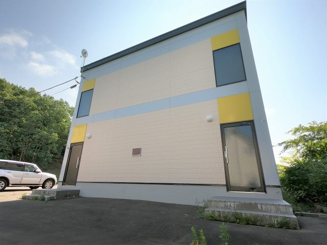 レオパレスルミエールの外観