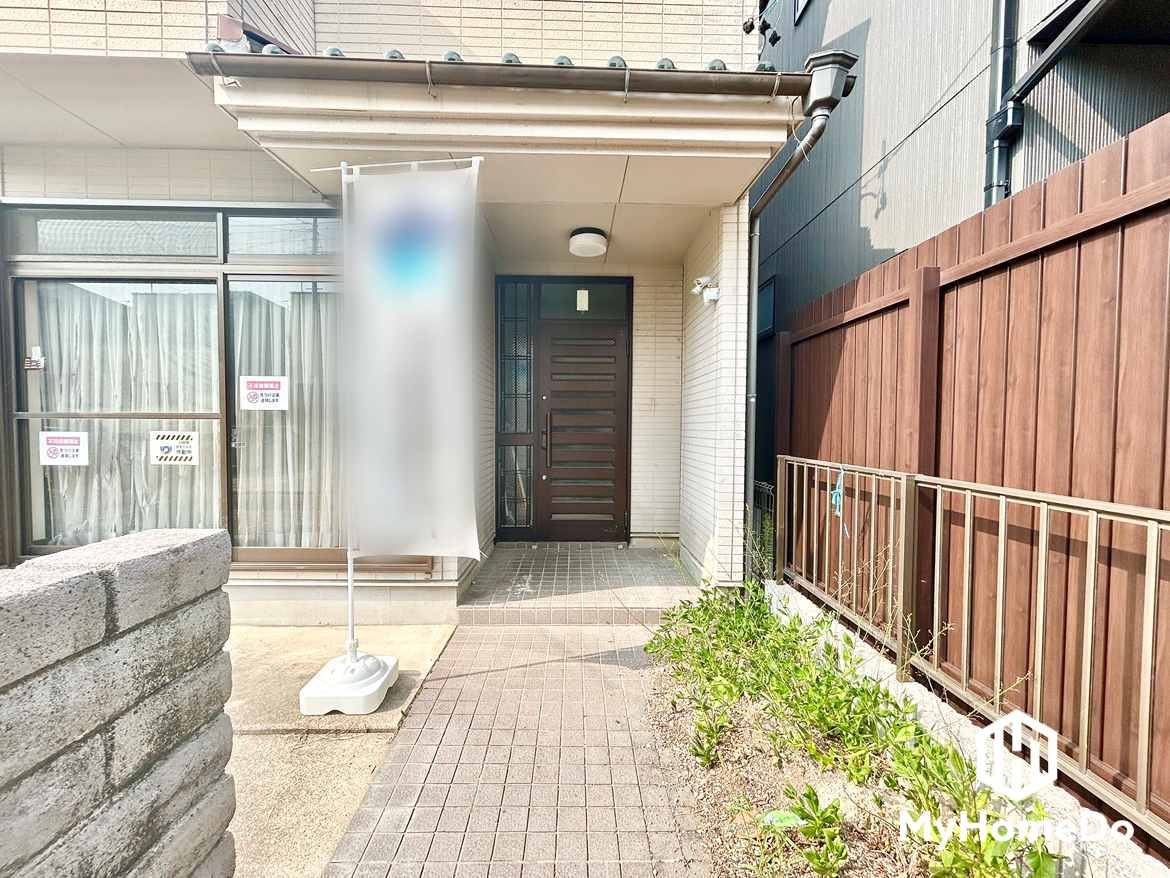 北区城東町6丁目の玄関