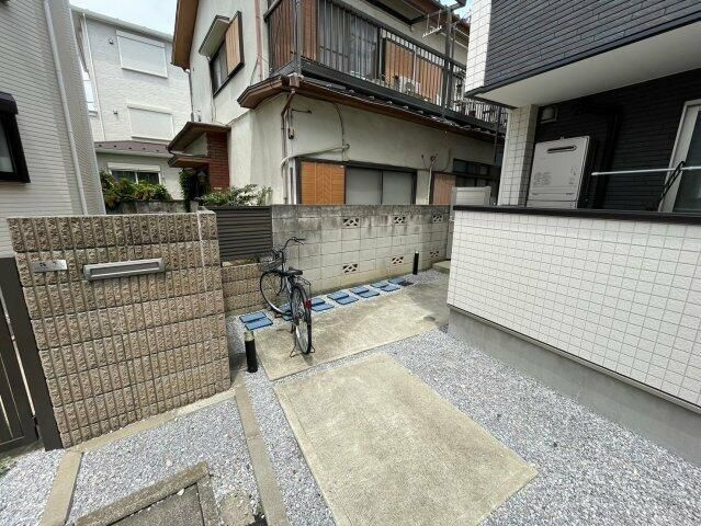 コンフォートレジデンス西新井の駐車場