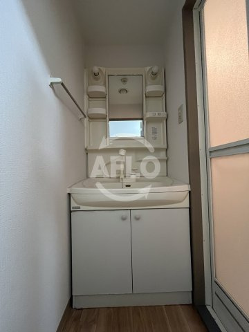 童夢江坂の独立洗面台|童夢江坂　洗面台