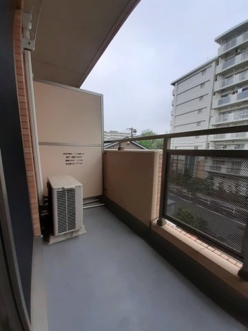 カルナック石鍋のバルコニー