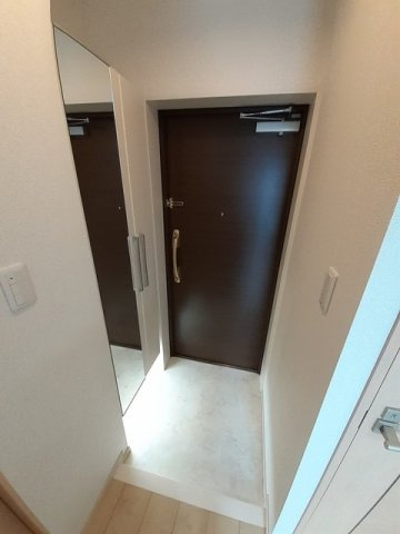 アビタ・ヴァンの玄関