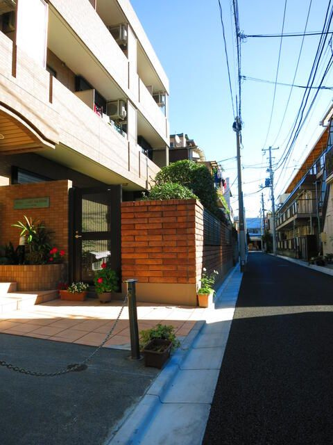 ベルコーポ早稲田の外観