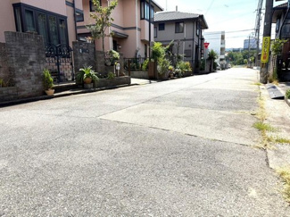 【前面道路含む現地写真】 | 加古川市別府町新野辺　一戸建て | ◆前面道路6m以上◆