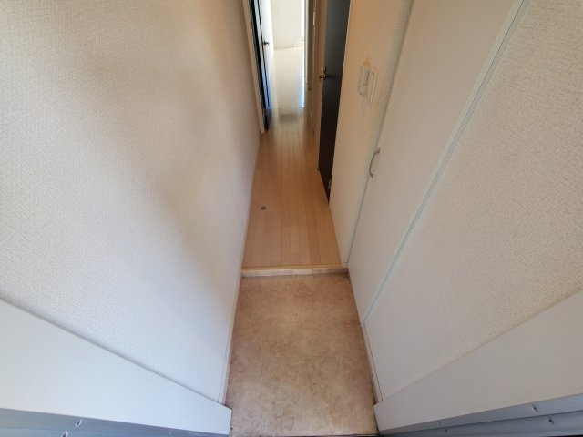 リブリ・加倉の玄関|明るい玄関です