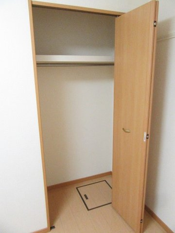 ミニョン中央の収納