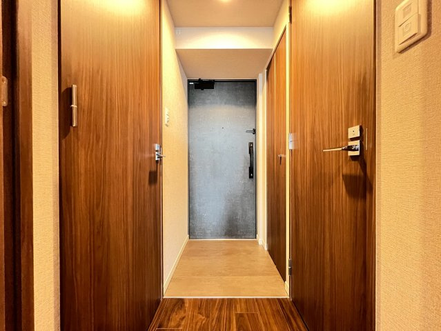 S-RESIDENCE阿波座chiaroの玄関