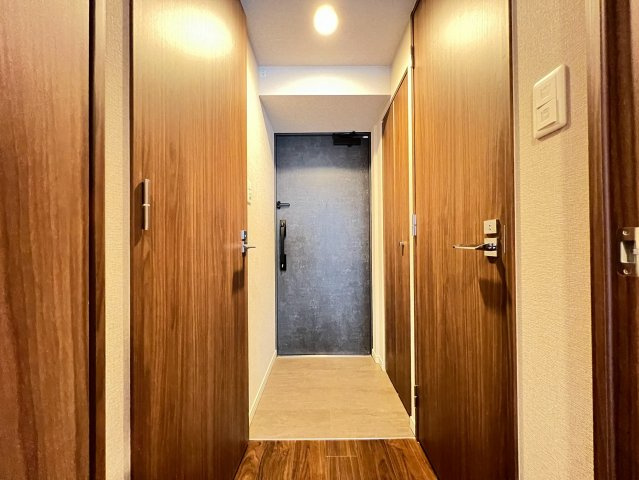 S-RESIDENCE阿波座chiaroの玄関