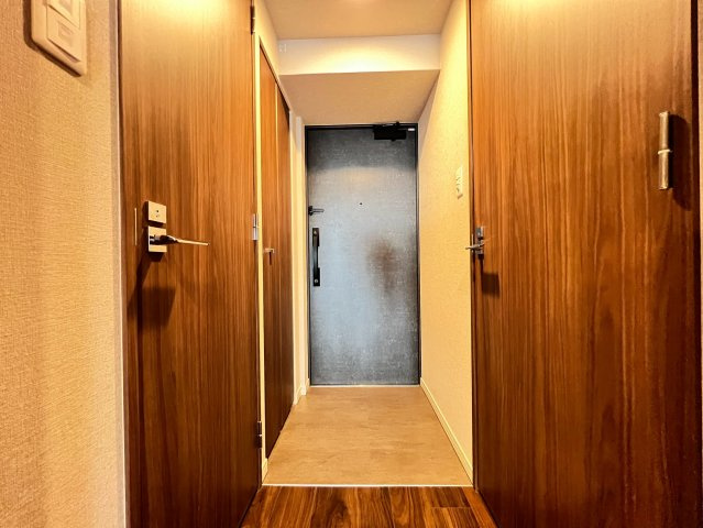 S-RESIDENCE阿波座chiaroの玄関