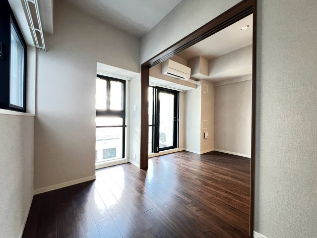 S-RESIDENCE阿波座chiaroの洋室
