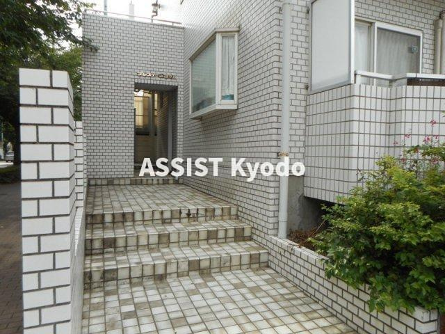 プレステージ狛江　のエントランス