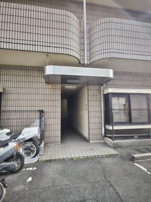 【エントランス】 | 山本マンション