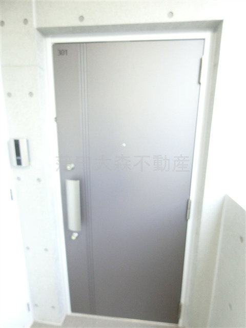 プラティーク下丸子の玄関