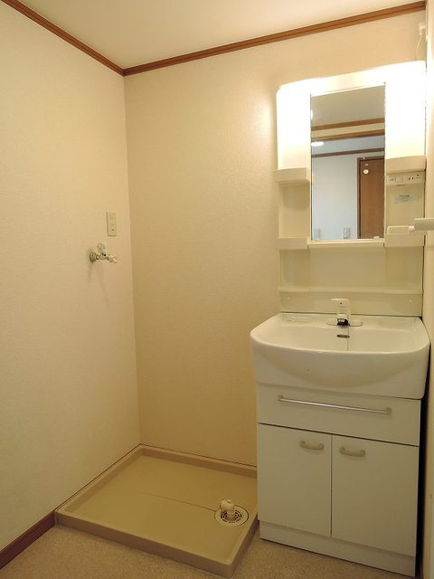 多摩市関戸５丁目の賃貸マンションの洗面所