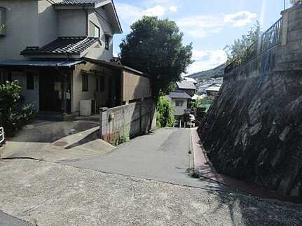 安佐南区八木6丁目の前面道路含む現地写真