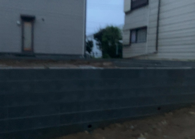 【構造・工法・仕様】 | 木造住宅とは土台、壁、柱など建築物の強度を支える構造体の材に木が使用されている構造を指します。構造体は建物の自重を支えるだけではなく風圧や水圧、積裁荷重などあらゆる衝撃に耐えるための基礎です。