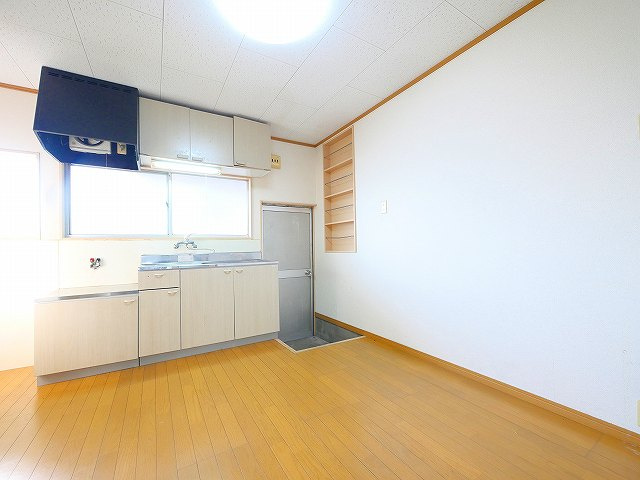 南京終アパートの内装|明るい色調の室内です