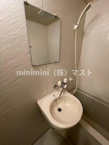 大国町青山ビル別館の洗面所
