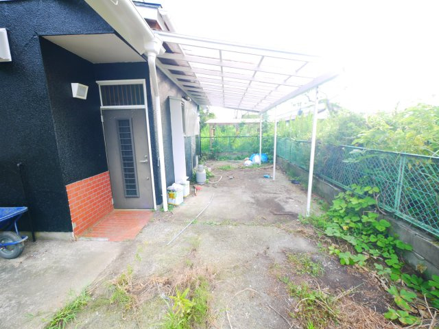長生郡一宮町一宮　中古戸建の庭|内外装リフォーム済み令和8年8月 敷地約78坪 駐車スペース4台分あり サーフスポット車約3分