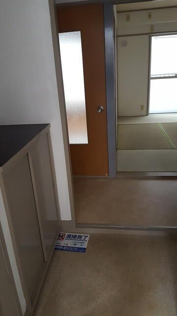 ミヨシマンションの玄関