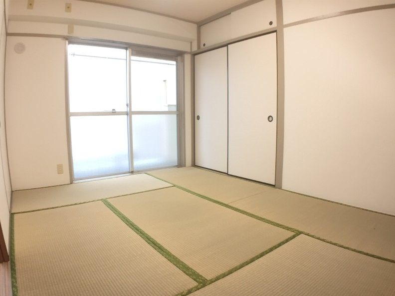 ミヨシマンションの洋室