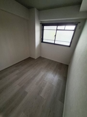 ロイヤル苦楽園の洋室