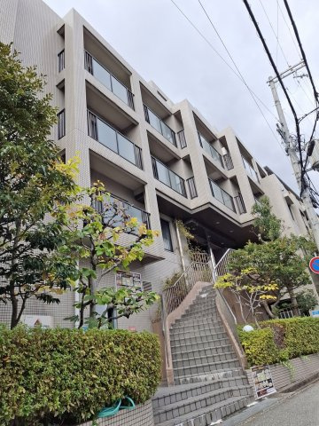 ロイヤル苦楽園の外観